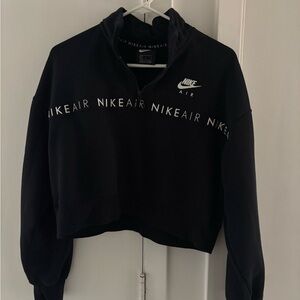 Nike Women's Black Cropped Sweatshirt